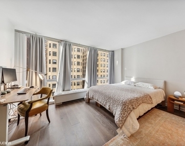 2400 N Lakeview Avenue - Photo Thumbnail 7