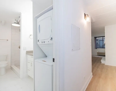 2225 N Halsted Street - Photo Thumbnail 6