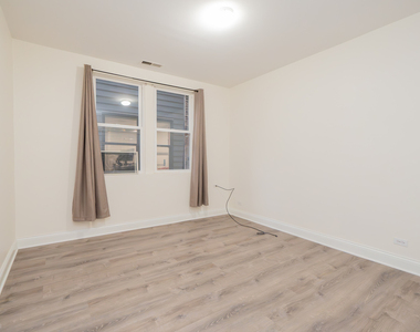 822 S Bishop Street - Photo Thumbnail 4