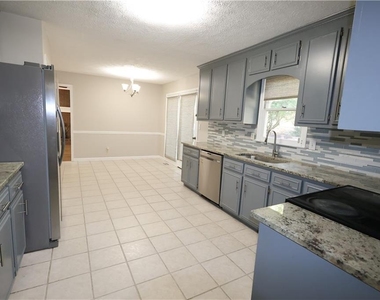 185 White Pines Drive - Photo Thumbnail 3