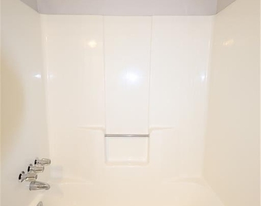 185 White Pines Drive - Photo Thumbnail 17