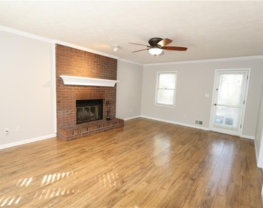 185 White Pines Drive - Photo Thumbnail 5