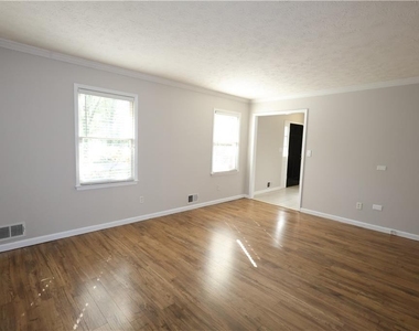 185 White Pines Drive - Photo Thumbnail 8