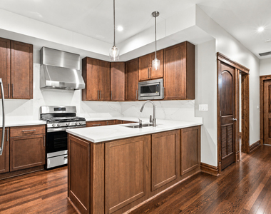 5847 N Magnolia Avenue - Photo Thumbnail 4