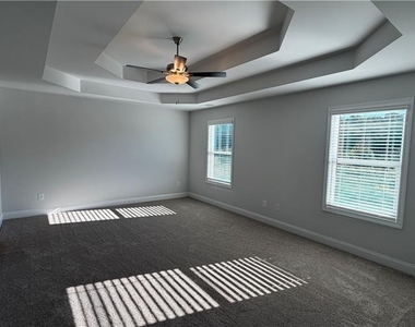 204 Strawberry Lane - Photo Thumbnail 16