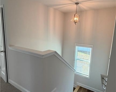 204 Strawberry Lane - Photo Thumbnail 29