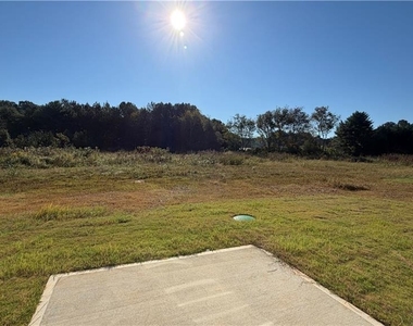 204 Strawberry Lane - Photo Thumbnail 32