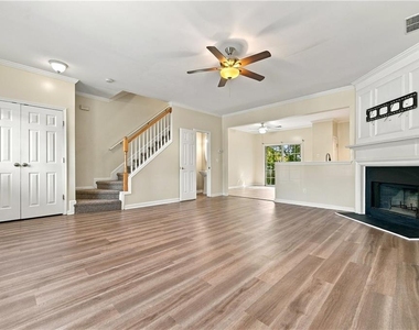 36 Highoak Drive Ne - Photo Thumbnail 3