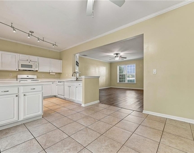 36 Highoak Drive Ne - Photo Thumbnail 5