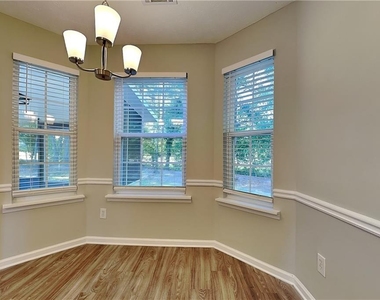 4332 Beaverton Circle - Photo Thumbnail 6