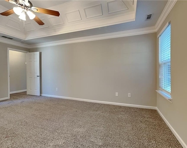4332 Beaverton Circle - Photo Thumbnail 9