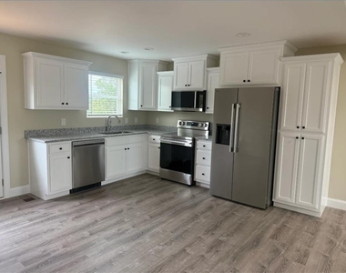 375 Grand Oak Lane - Photo Thumbnail 2