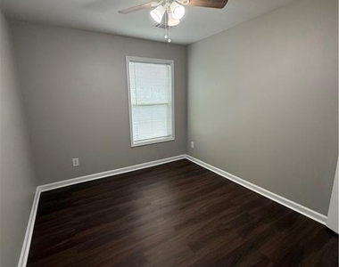 2179 Executive Drive - Photo Thumbnail 10