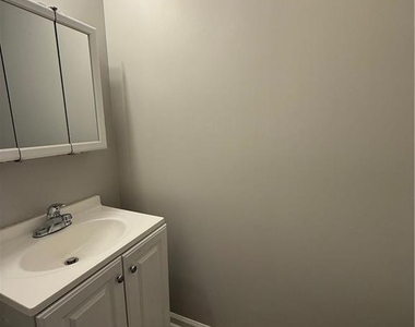 2179 Executive Drive - Photo Thumbnail 9