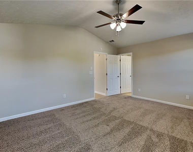 845 Clairidge Lane - Photo Thumbnail 9