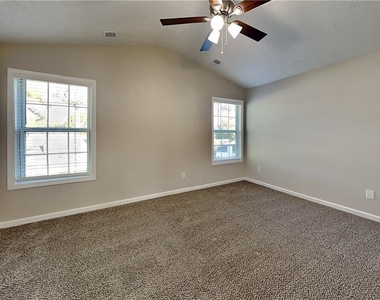 845 Clairidge Lane - Photo Thumbnail 10