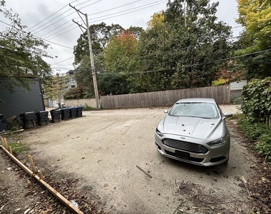 1228 Oak Avenue - Photo Thumbnail 10