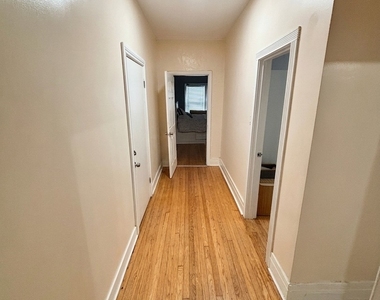 1228 Oak Avenue - Photo Thumbnail 9