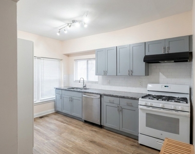 1228 Oak Avenue - Photo Thumbnail 4