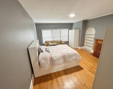 1228 Oak Avenue - Photo Thumbnail 1