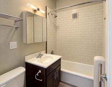 823 W Buena Avenue - Photo Thumbnail 12