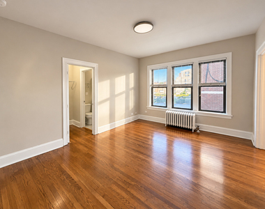 823 W Buena Avenue - Photo Thumbnail 2