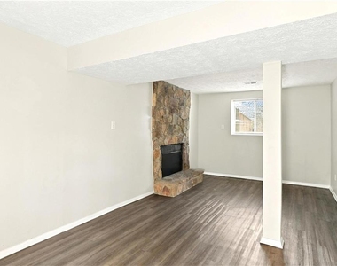 5131 Rockborough Trail - Photo Thumbnail 9