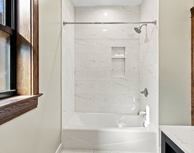 5847 N Magnolia Avenue - Photo Thumbnail 15
