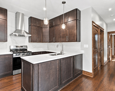 5847 N Magnolia Avenue - Photo Thumbnail 6