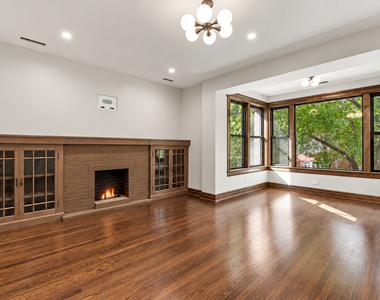 5847 N Magnolia Avenue - Photo Thumbnail 3