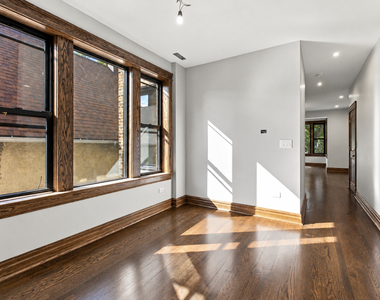 5847 N Magnolia Avenue - Photo Thumbnail 9