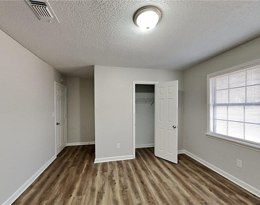 2979 Bayberry Court - Photo Thumbnail 9