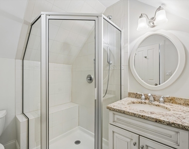 360 N Oak Street - Photo Thumbnail 21