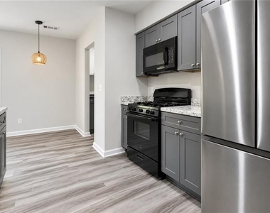 3821 River Road - Photo Thumbnail 8