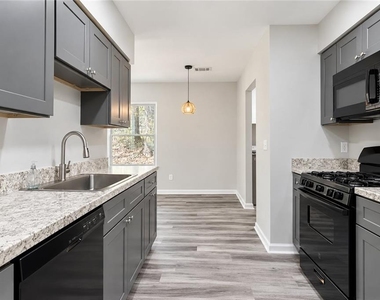 3821 River Road - Photo Thumbnail 9
