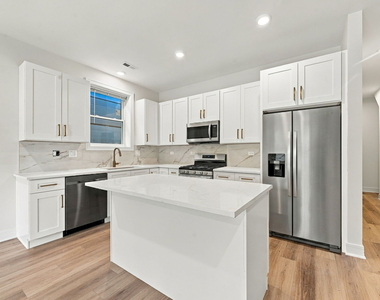 4605 S Prairie Avenue - Photo Thumbnail 5