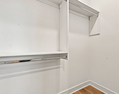 4605 S Prairie Avenue - Photo Thumbnail 13
