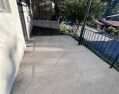 3200 Rockport Court - Photo Thumbnail 6