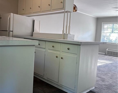 3200 Rockport Court - Photo Thumbnail 15