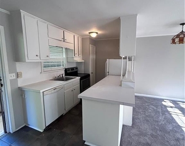 3200 Rockport Court - Photo Thumbnail 13