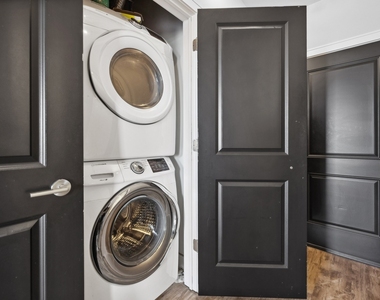 1572 N Milwaukee Avenue - Photo Thumbnail 12