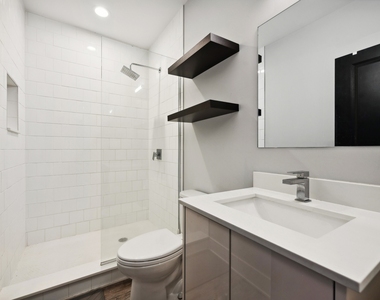 1572 N Milwaukee Avenue - Photo Thumbnail 11