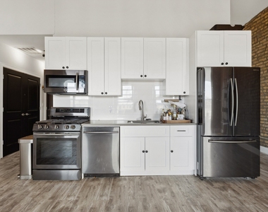 1572 N Milwaukee Avenue - Photo Thumbnail 7