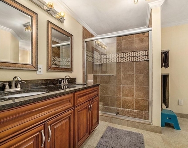 526 Rock Springs Road Ne - Photo Thumbnail 16