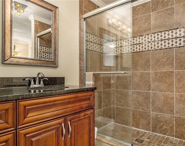 526 Rock Springs Road Ne - Photo Thumbnail 18