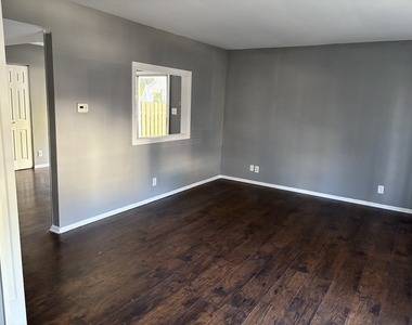 4w Fernwood Drive - Photo Thumbnail 1