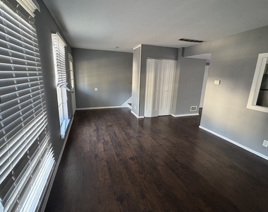 4w Fernwood Drive - Photo Thumbnail 3