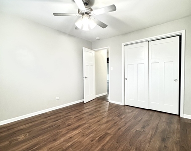 5644 W 105th Street - Photo Thumbnail 3