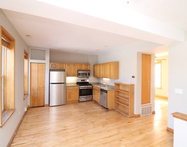 1852 W Thomas Street - Photo Thumbnail 2