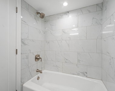 2737 W Lunt Avenue - Photo Thumbnail 16